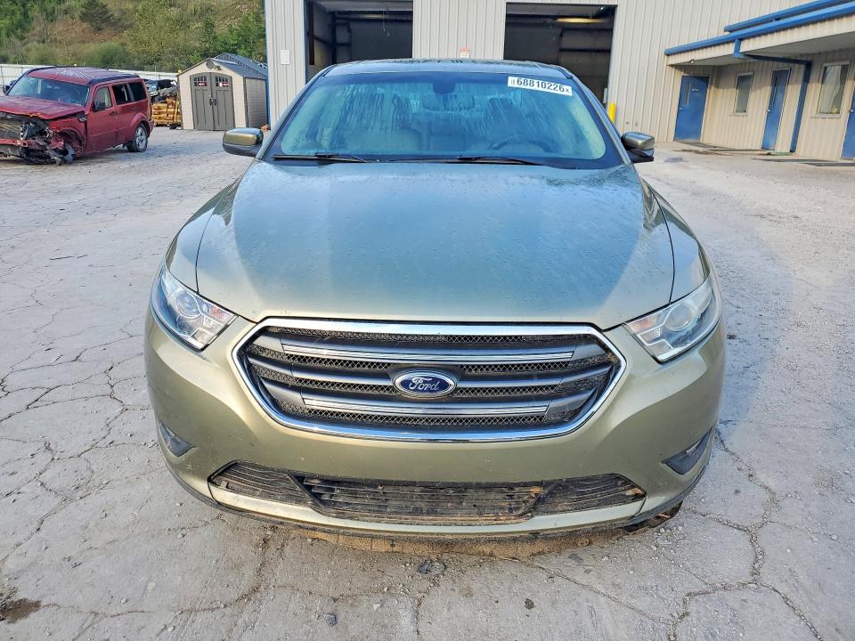 2013 Ford Taurus მანქანა იყიდება აუქციონზე, vin: 1FAHP2E84DG133405, აუქციონის ნომერი: 68810226