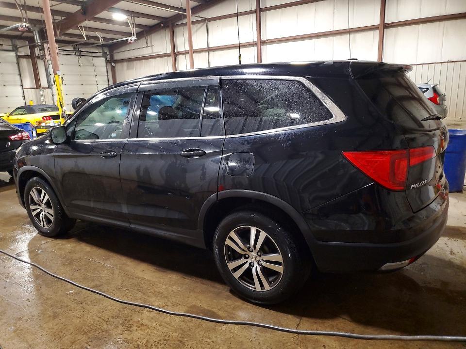 70050546 :رقم المزاد ، 5FNYF6H82GB010636 vin ، 2016 Honda Pilot مزاد بيع