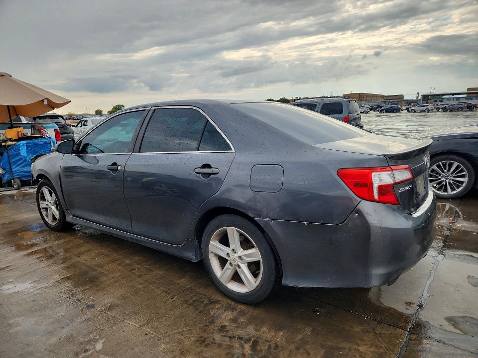 71287696 :رقم المزاد ، 4T1BF1FK2CU170181 vin ، 2012 Toyota Camry مزاد بيع