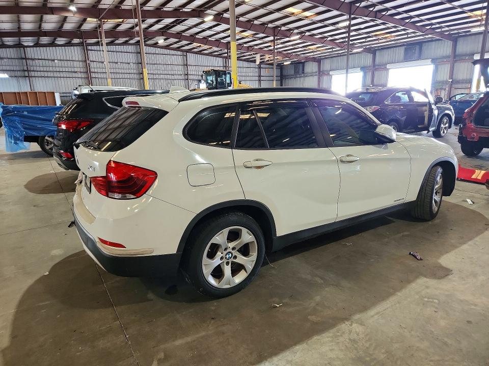 Продаж на аукціоні авто 2015 Bmw X1, vin: WBAVM1C57FV316527, номер лоту: 70066876