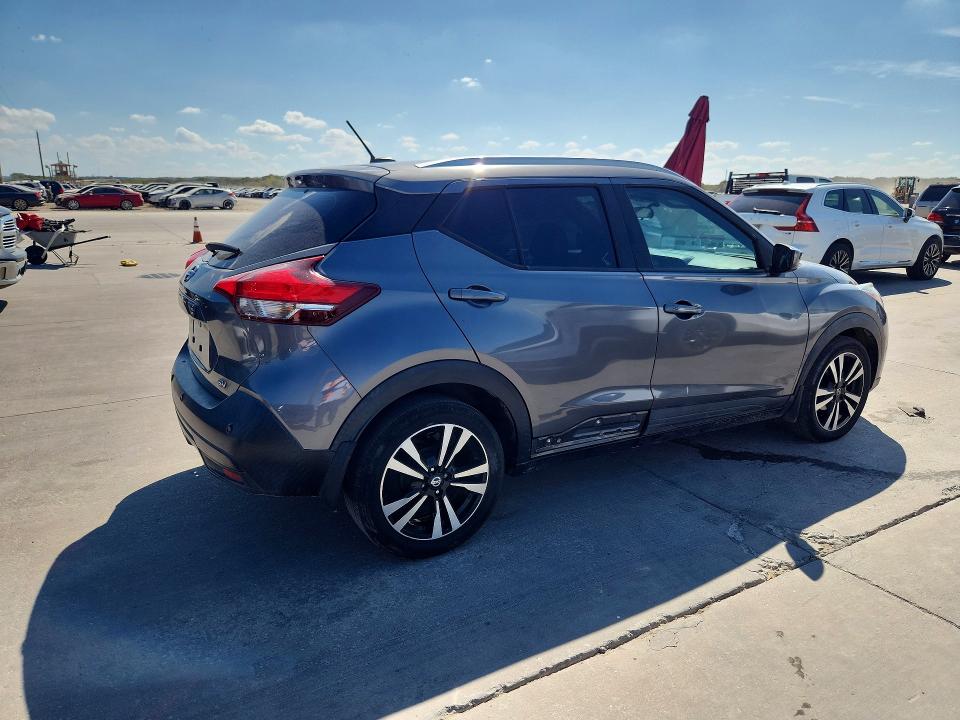 69605136 :رقم المزاد ، 3N1CP5CV3LL551093 vin ، 2020 Nissan Kicks مزاد بيع