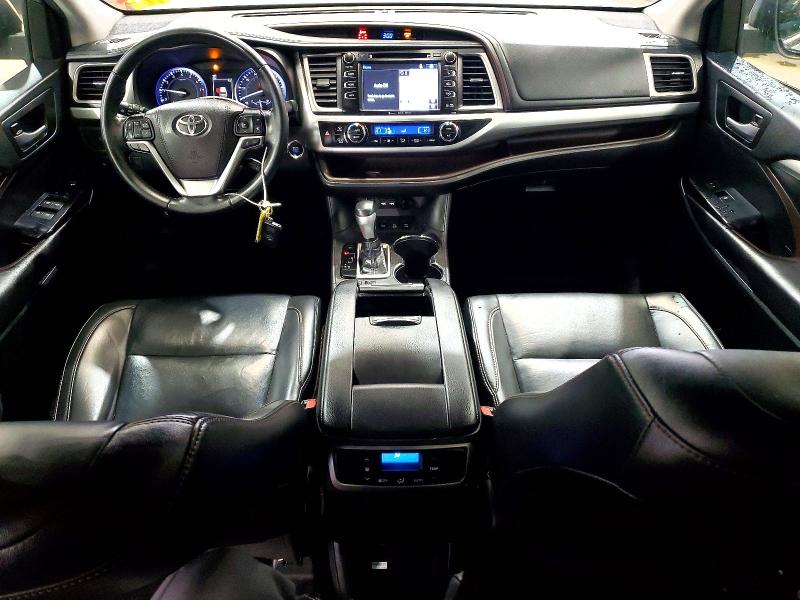 Продаж на аукціоні авто 2019 Toyota Highlander, vin: 5TDJZRFH8KS565141, номер лоту: 70992496