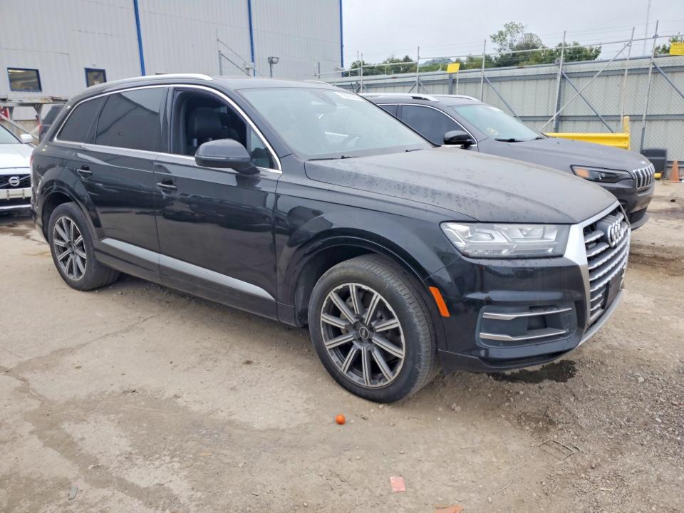 2017 Audi Q7 მანქანა იყიდება აუქციონზე, vin: WA1VAAF70HD017957, აუქციონის ნომერი: 70030106