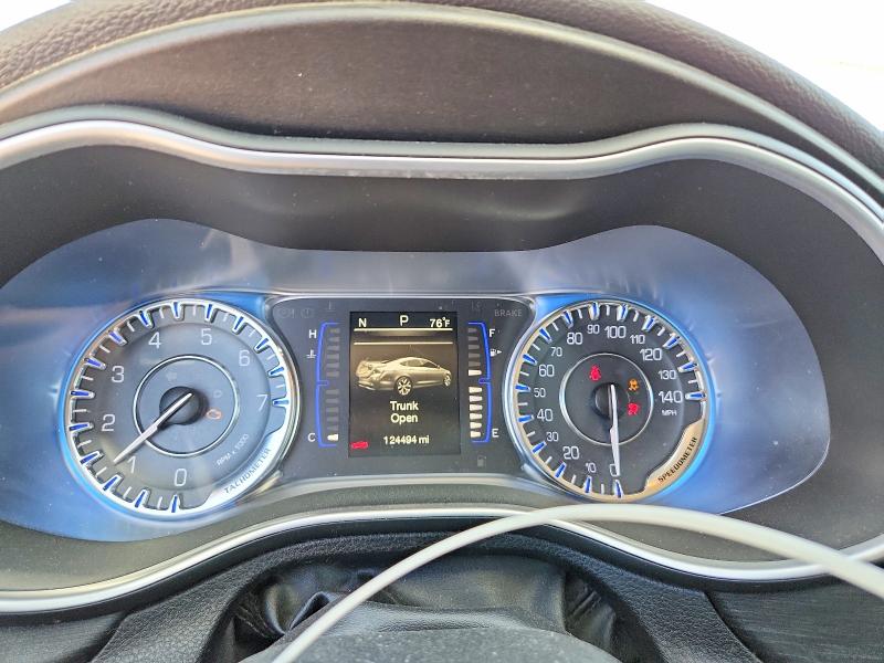 68342856 :رقم المزاد ، 1C3CCCAB3FN657400 vin ، 2015 Chrysler 200 مزاد بيع
