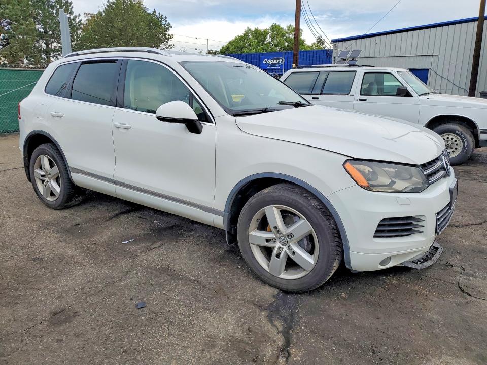 69376846 :رقم المزاد ، WVGEF9BP0DD007608 vin ، 2013 Volkswagen Touareg مزاد بيع