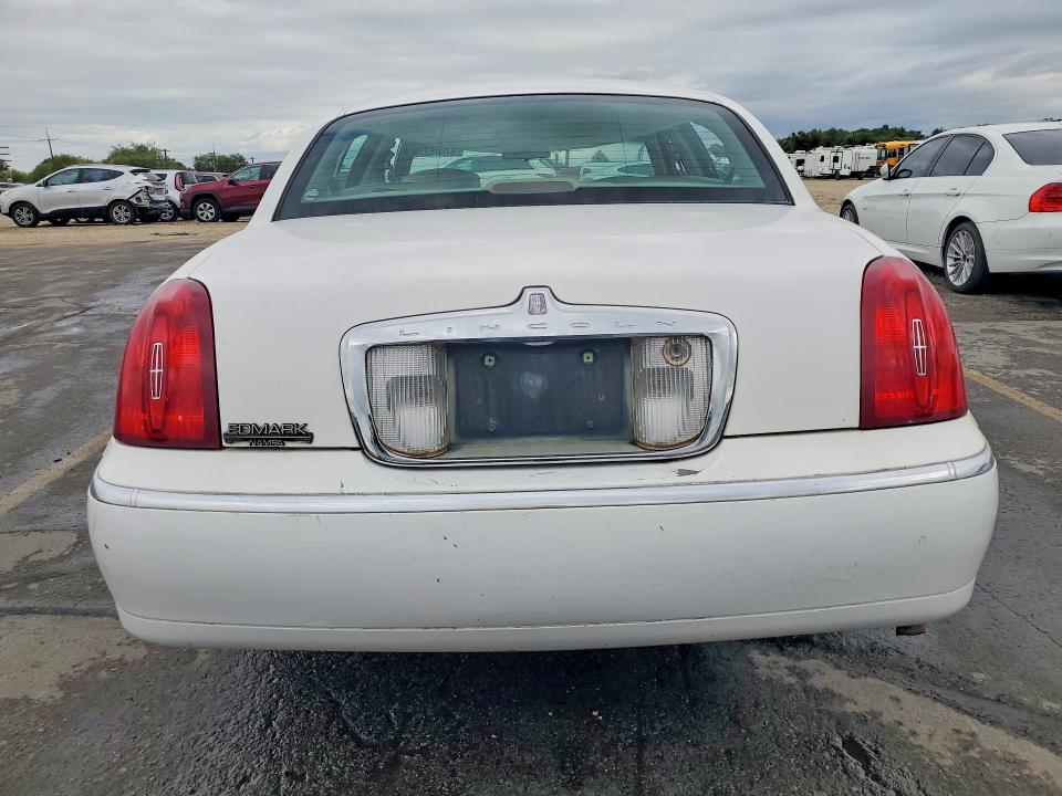Aukcja sprzedaży 1999 Lincoln Town Car, vin: 1LNHM81W9XY700101, numer aukcji: 67876236