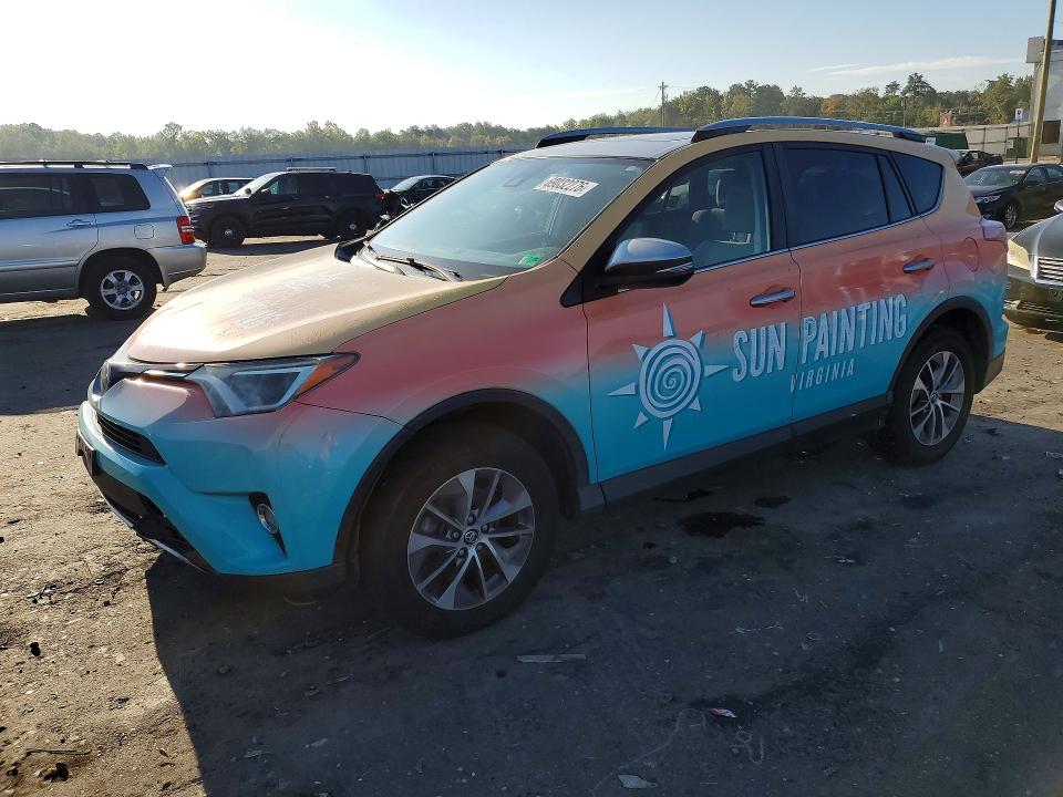 69032276 :رقم المزاد ، JTMRJREV0HD111570 vin ، 2017 Toyota Rav4 Hybrid مزاد بيع