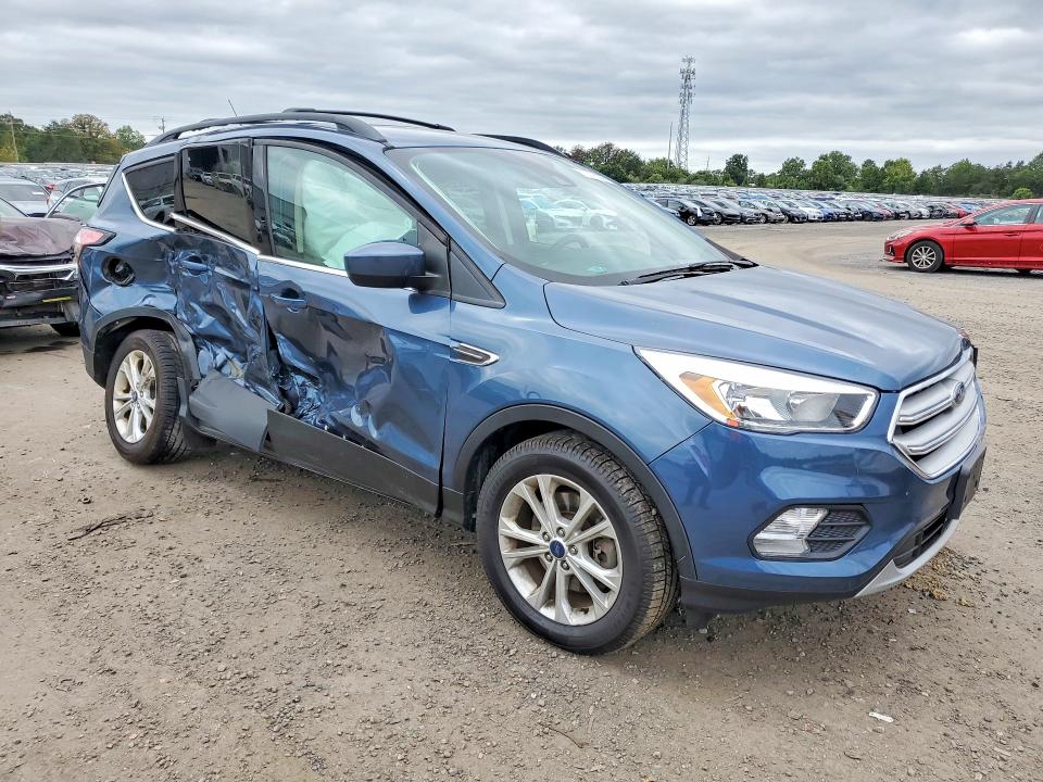 2018 Ford Escape მანქანა იყიდება აუქციონზე, vin: 1FMCU9GD7JUB53253, აუქციონის ნომერი: 70318306