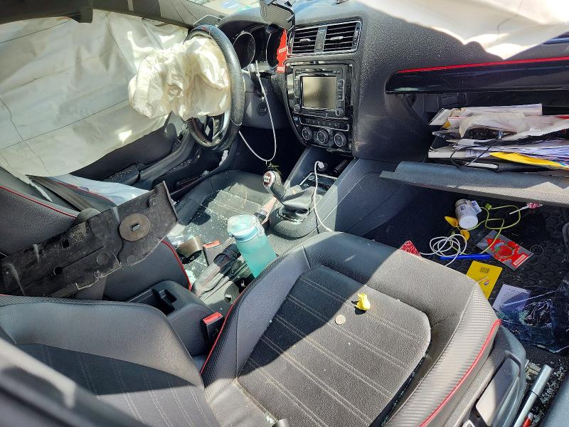 68383856 :رقم المزاد ، 3VW5S7AJ5FM415298 vin ، 2015 Volkswagen Jetta مزاد بيع
