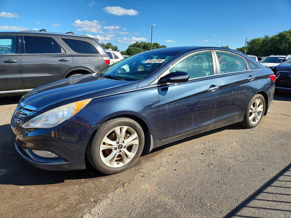 68490396 :رقم المزاد ، 5NPEC4AC8DH586551 vin ، 2013 Hyundai Sonata مزاد بيع