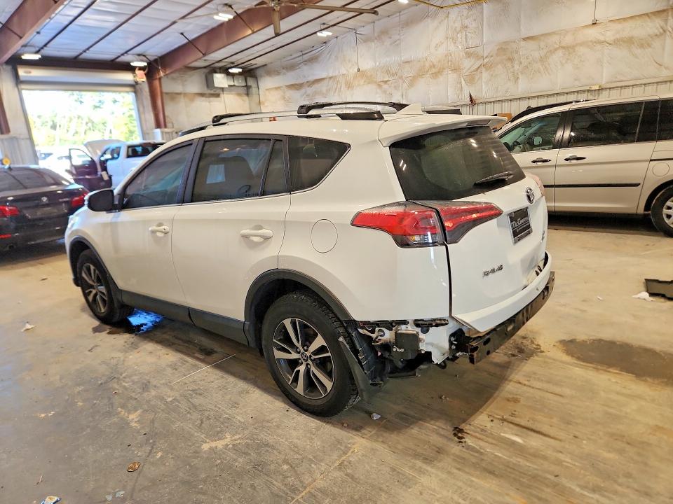 Продаж на аукціоні авто 2018 Toyota Rav4, vin: JTMRFREV8JJ735934, номер лоту: 70423256
