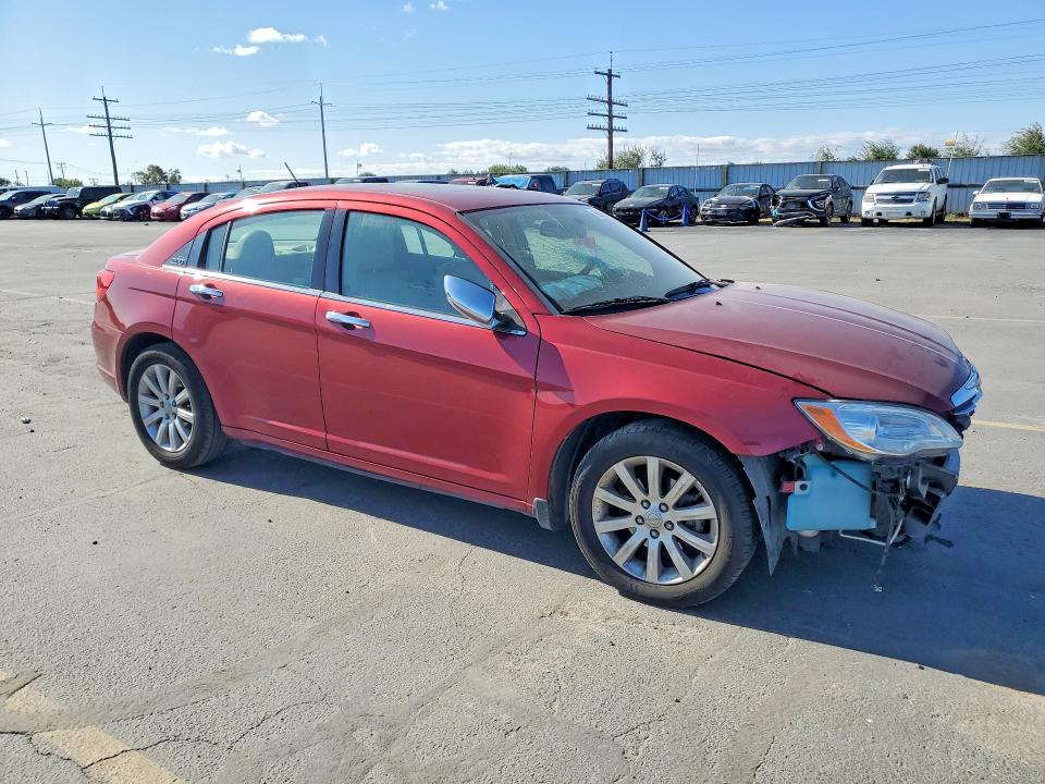 68661246 :رقم المزاد ، 1C3CCBCG2DN503762 vin ، 2016 Chrysler 200 مزاد بيع