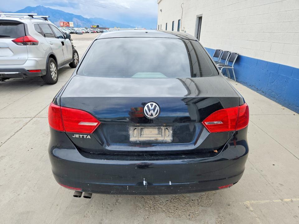70102796 :رقم المزاد ، 3VW1K7AJ7EM438174 vin ، 2014 Volkswagen Jetta مزاد بيع