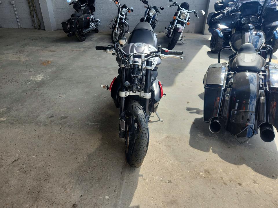68394826 :رقم المزاد ، SMTL03NEXHT783469 vin ، 2017 Triumph Motorcycle Street Triple مزاد بيع
