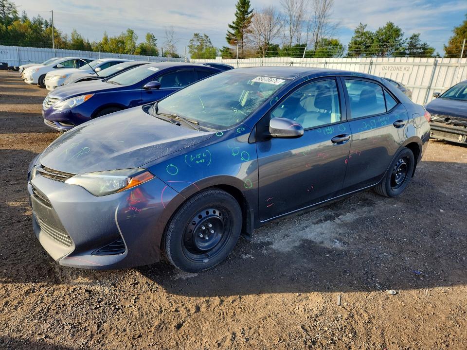 68645976 :رقم المزاد ، 2T1BURHE2JC001174 vin ، 2018 Toyota Corolla مزاد بيع