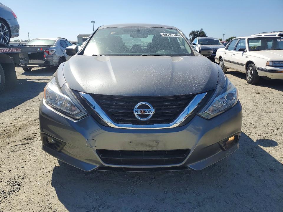 2018 Nissan Altima მანქანა იყიდება აუქციონზე, vin: 1N4AL3AP8JC172307, აუქციონის ნომერი: 69701746