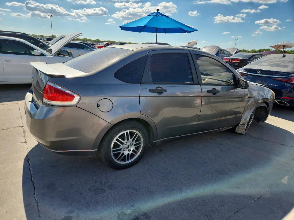 67121396 :رقم المزاد ، 1FAHP3FNXBW147595 vin ، 2011 Ford Focus مزاد بيع