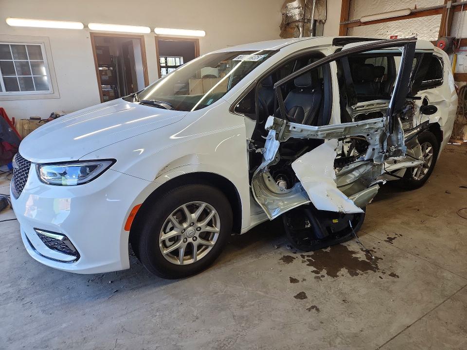 Продажа на аукционе авто 2026 Chrysler Pacifica, vin: 2C4RC1BGXTR278641, номер лота: 70784196