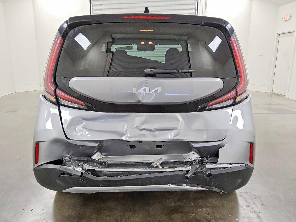 67299806 :رقم المزاد ، KNDJ23AU1P7851226 vin ، 2023 Kia Soul مزاد بيع