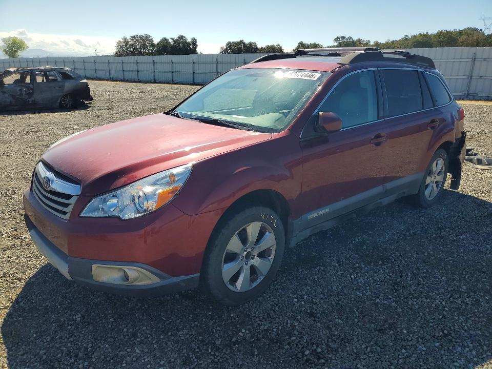 67674446 :رقم المزاد ، 4S4BRBKC4B3413585 vin ، 2011 Subaru Outback مزاد بيع