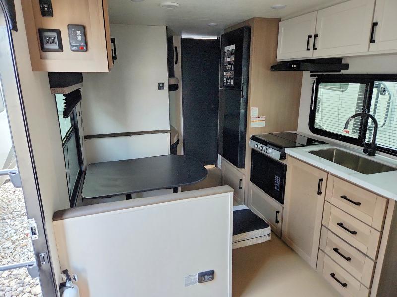 2027 Open Range Travel Trailer მანქანა იყიდება აუქციონზე, vin: 58TBM0BN7V16U3058, აუქციონის ნომერი: 69214216
