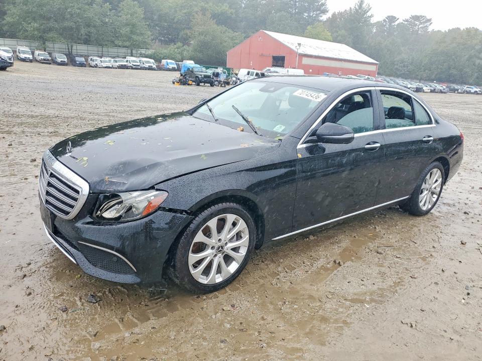 70745436 :رقم المزاد ، WDDZF4KB9JA441090 vin ، 2018 Mercedes-benz E مزاد بيع