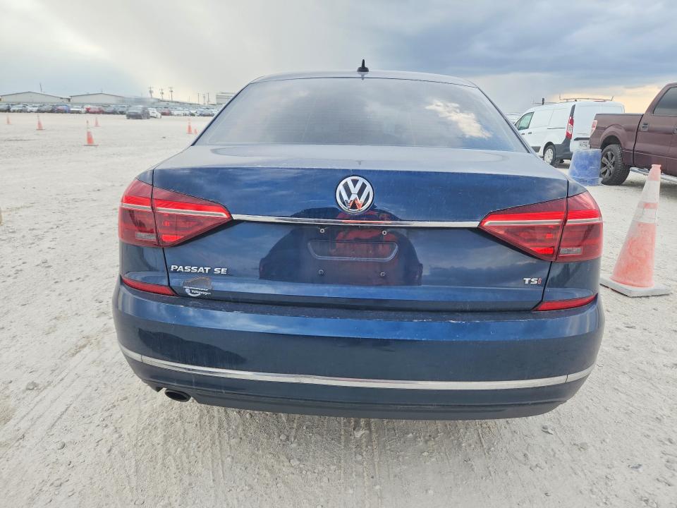 Aukcja sprzedaży 2018 Volkswagen Passat, vin: 1VWBA7A39JC040517, numer aukcji: 71011026