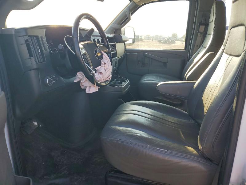 69816846 :رقم المزاد ، 1GCWGBFF7G1288312 vin ، 2016 Chevrolet Express مزاد بيع