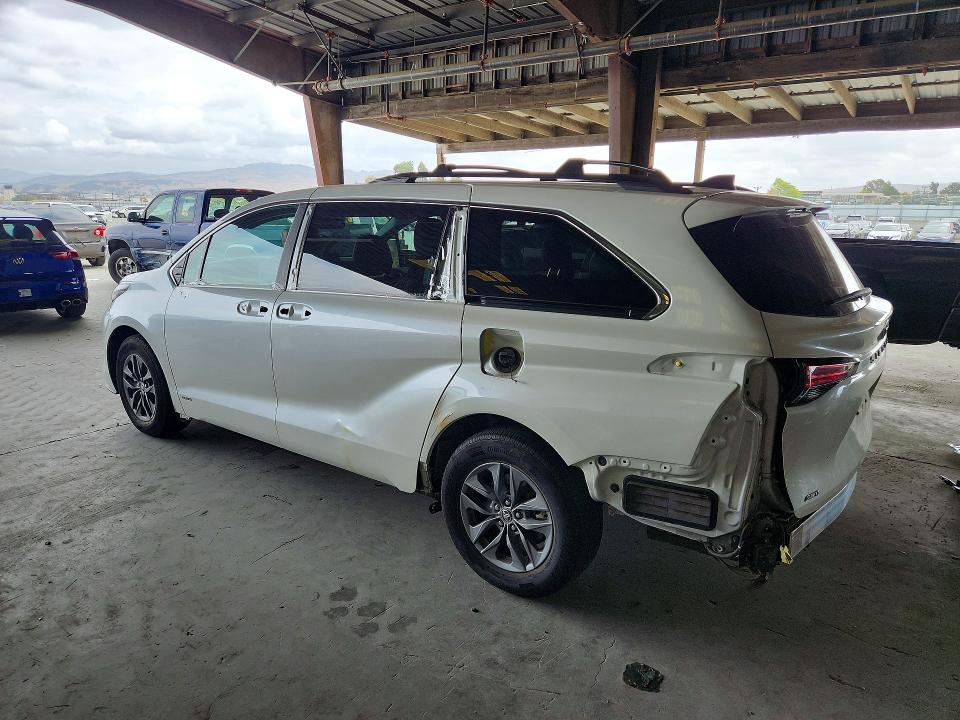 2021 Toyota Sienna მანქანა იყიდება აუქციონზე, vin: 5TDJSKFC6MS017271, აუქციონის ნომერი: 69044386