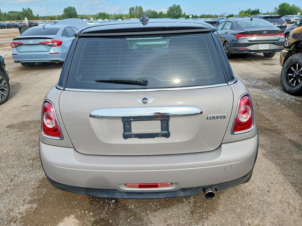 2013 Mini Cooper მანქანა იყიდება აუქციონზე, vin: WMWSU3C50DT689724, აუქციონის ნომერი: 65833436
