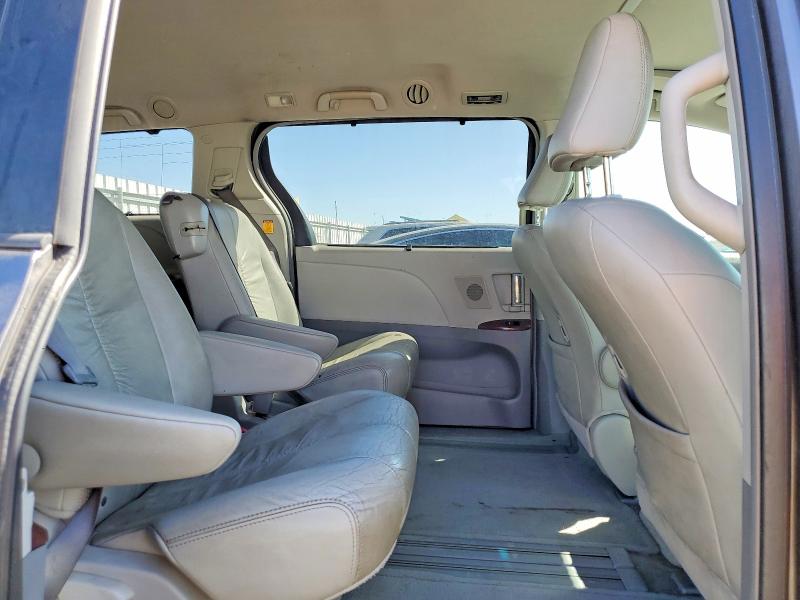 Aukcja sprzedaży 2011 Toyota Sienna, vin: 5TDYK3DCXBS142732, numer aukcji: 70842726