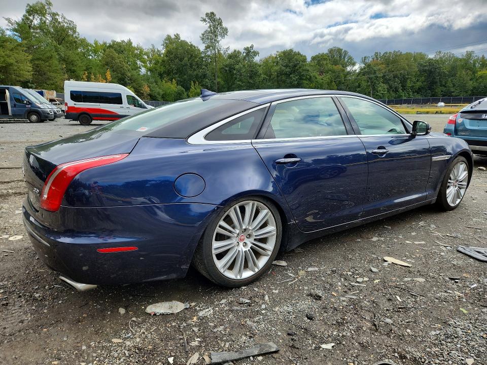 Продажа на аукционе авто 2015 Jaguar Xjl, vin: SAJWJ2GD1F8V90166, номер лота: 70441186