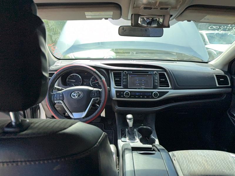 Продаж на аукціоні авто 2016 Toyota Highlander, vin: 5TDBKRFH4GS255097, номер лоту: 69370426
