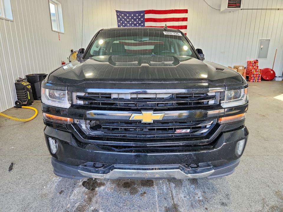 2017 Chevrolet Silverado მანქანა იყიდება აუქციონზე, vin: 3GCUKREC1HG185704, აუქციონის ნომერი: 68921236