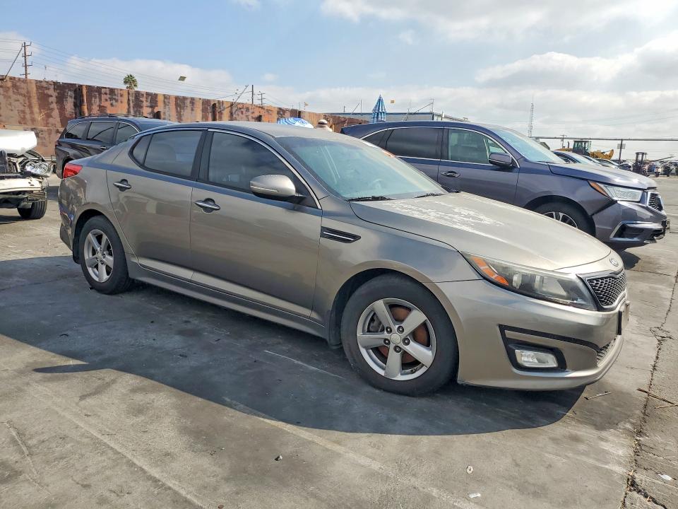 70166686 :رقم المزاد ، 5XXGM4A76FG373881 vin ، 2015 Kia Optima مزاد بيع