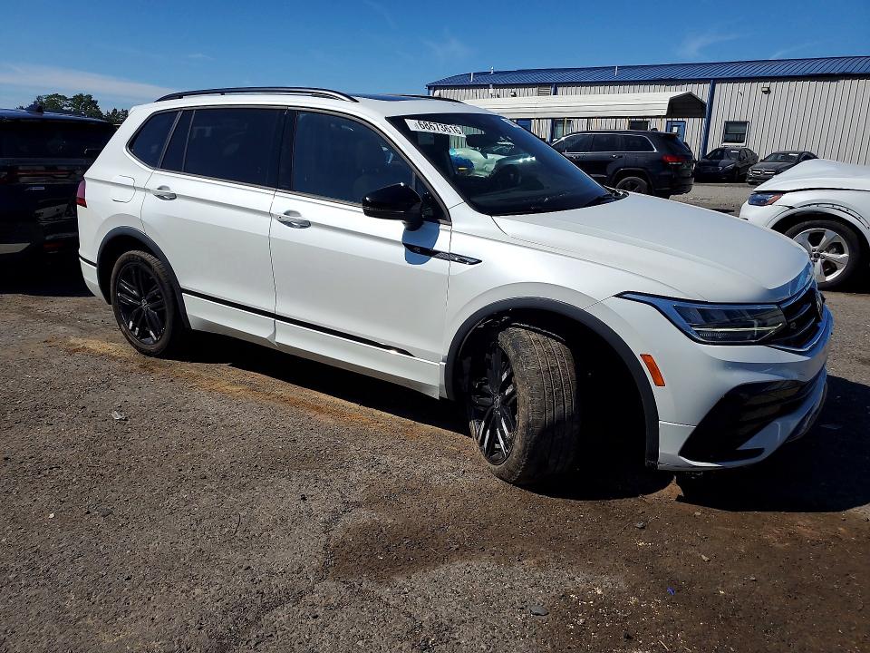 2022 Volkswagen Tiguan მანქანა იყიდება აუქციონზე, vin: 3VV8B7AX2NM133494, აუქციონის ნომერი: 68673616