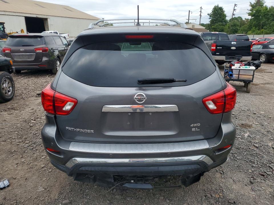 69389666 :رقم المزاد ، 5N1DR2MM3JC678768 vin ، 2018 Nissan Pathfinder مزاد بيع