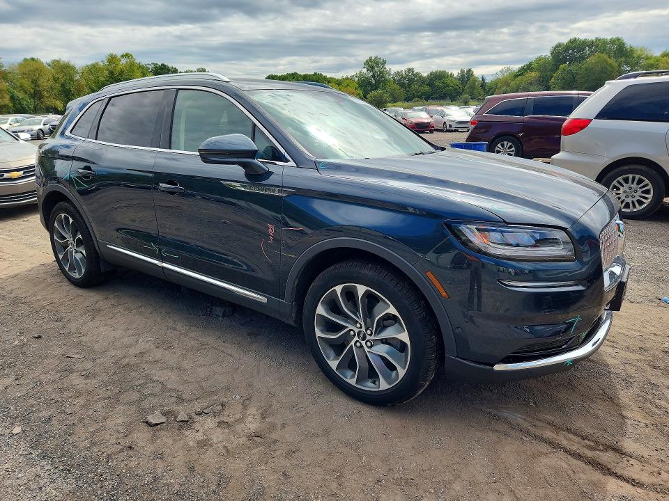 Продажа на аукционе авто 2022 Lincoln Nautilus, vin: 2LMPJ8K90NBL00052, номер лота: 69198736