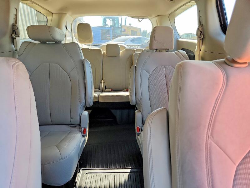 67187646 :رقم المزاد ، 2C4RC1DG7HR516112 vin ، 2017 Chrysler Pacifica مزاد بيع