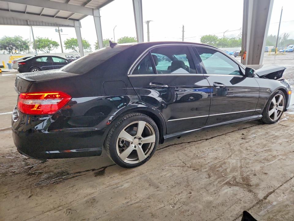 2011 Mercedes-benz E მანქანა იყიდება აუქციონზე, vin: WDDHF5GB2BA290735, აუქციონის ნომერი: 69693606