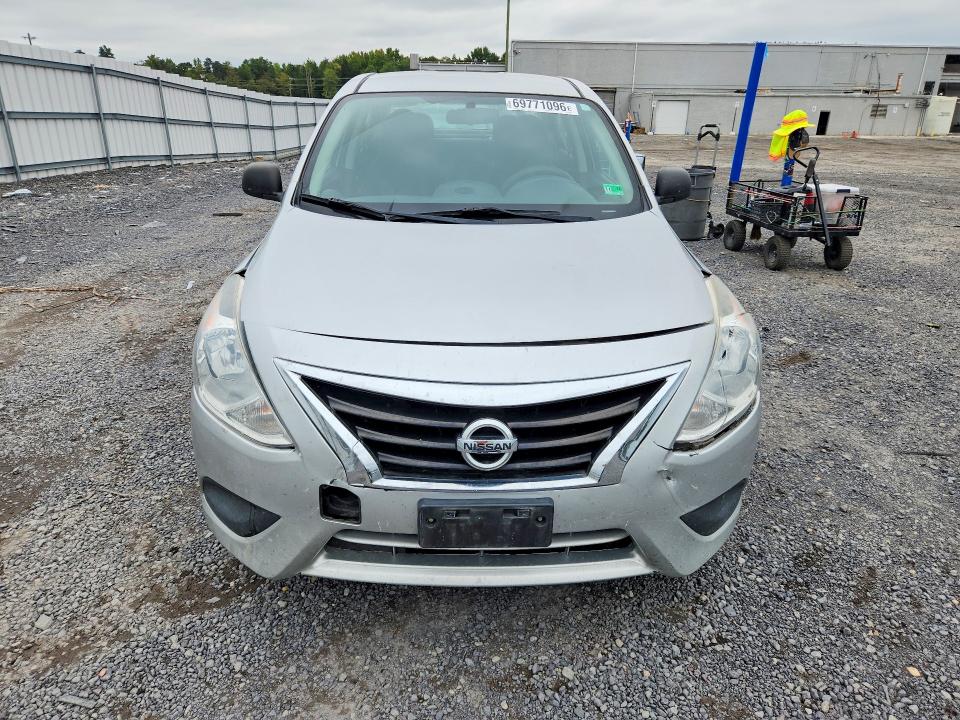 2015 Nissan Versa მანქანა იყიდება აუქციონზე, vin: 3N1CN7AP3FL817058, აუქციონის ნომერი: 69771096