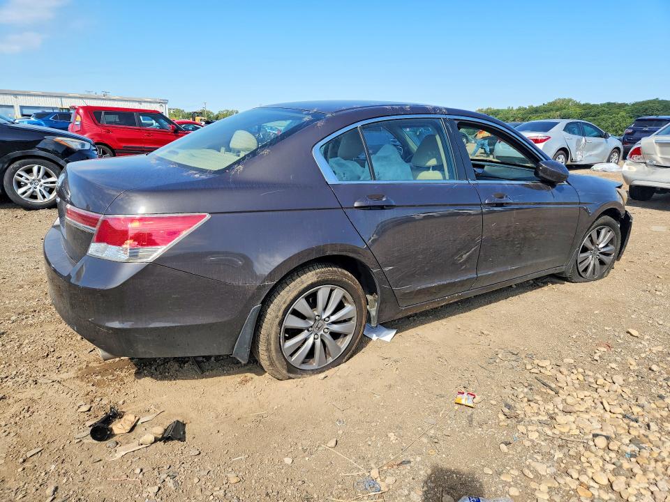 2011 Honda Accord მანქანა იყიდება აუქციონზე, vin: 1HGCP2F76BA132719, აუქციონის ნომერი: 68354666