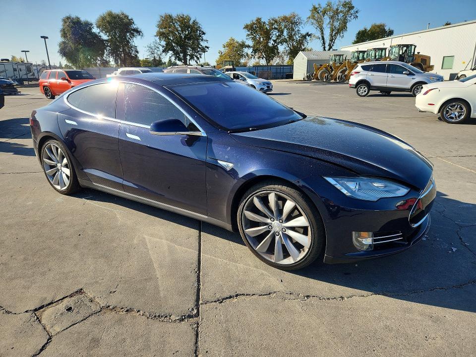 Продажа на аукционе авто 2014 Tesla Model S, vin: 5YJSA1H18EFP57133, номер лота: 59409906