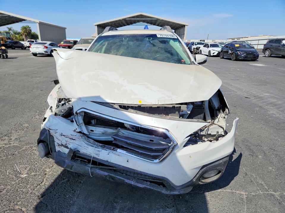 Продаж на аукціоні авто 2018 Subaru Outback, vin: 4S4BSAHC6J3381114, номер лоту: 70144196