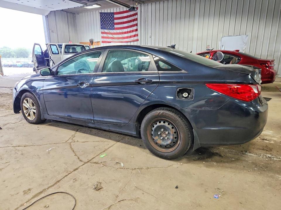 69420306 :رقم المزاد ، 5NPEB4AC8DH545114 vin ، 2013 Hyundai Sonata مزاد بيع