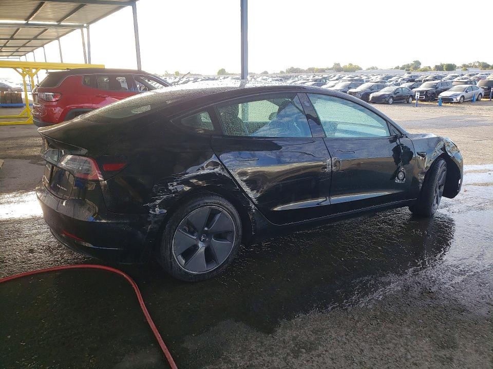 68588696 :رقم المزاد ، 5YJ3E1EB7NF259981 vin ، 2022 Tesla Model 3 مزاد بيع
