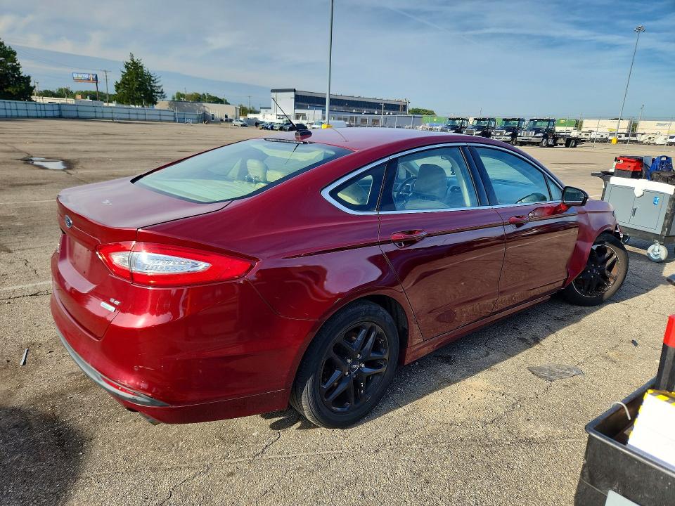 68418996 :رقم المزاد ، 1FA6P0HD7G5124282 vin ، 2016 Ford Fusion مزاد بيع