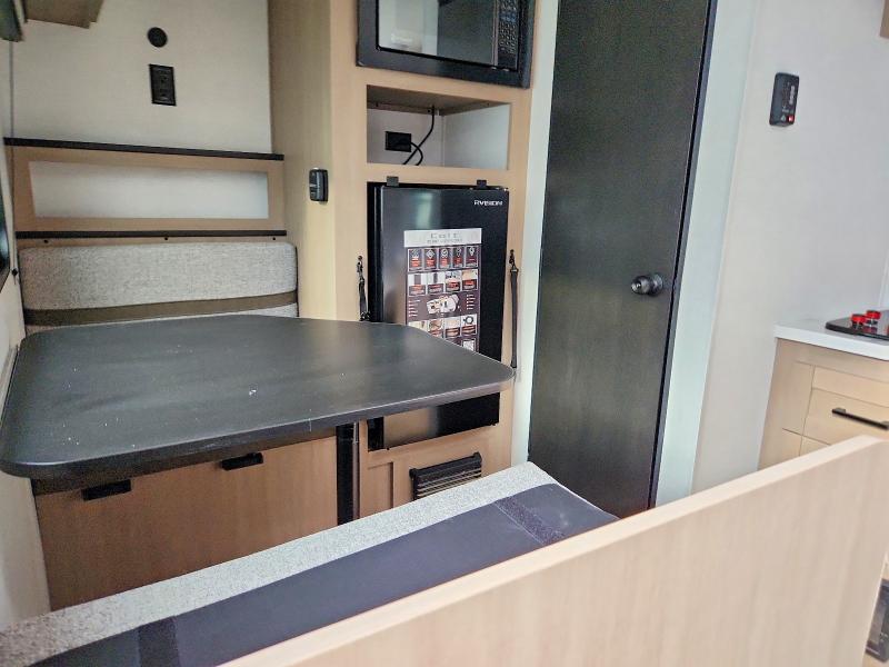 Aukcja sprzedaży 2027 Open Range Travel Trailer, vin: 58TBM0AG7V1VL3064, numer aukcji: 69213656
