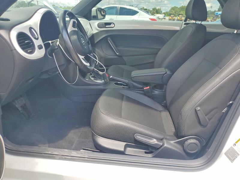 2016 Volkswagen Beetle მანქანა იყიდება აუქციონზე, vin: 3VW517AT5GM809373, აუქციონის ნომერი: 67601976