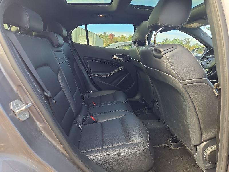 68993476 :رقم المزاد ، WDCTG4GB7JJ378054 vin ، 2018 Mercedes-benz Gla مزاد بيع